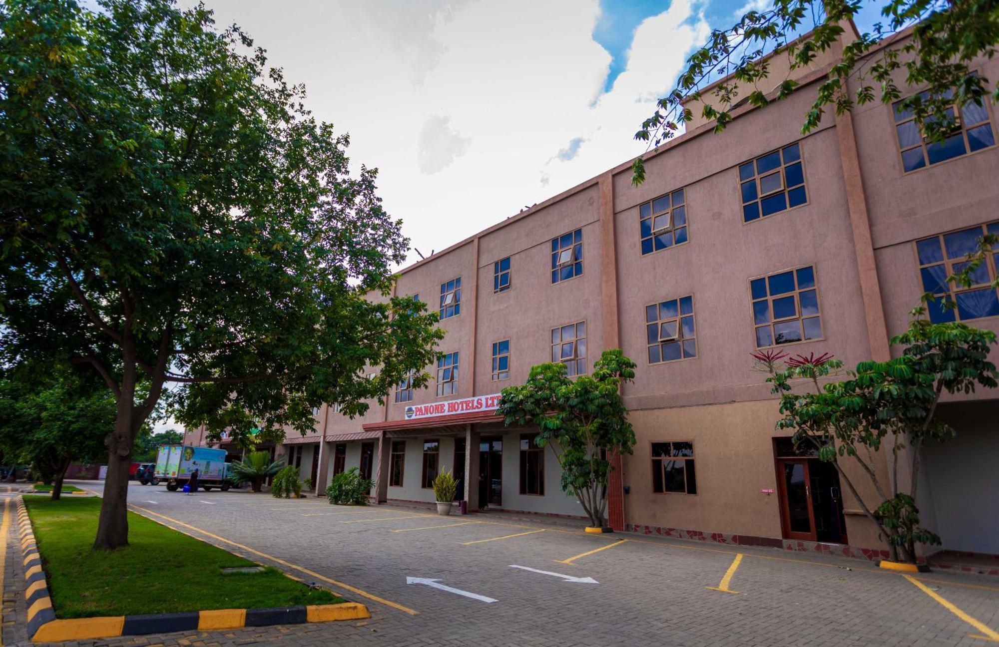 Panone Hotels - King'Ori Kilimanjaro Airport Моши Экстерьер фото